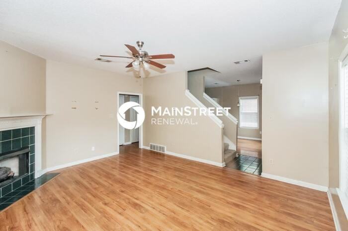 768 Breeze Way - Photo 3 of 15