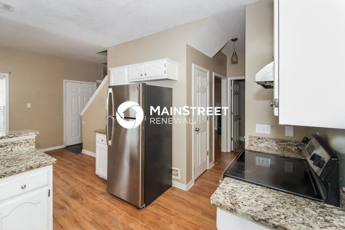 768 Breeze Way - Photo 4 of 15