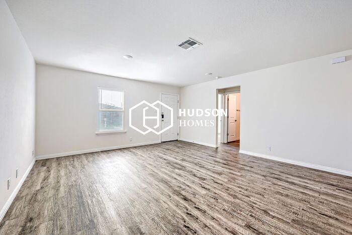 907 Liberty Ave - Photo 3 of 14