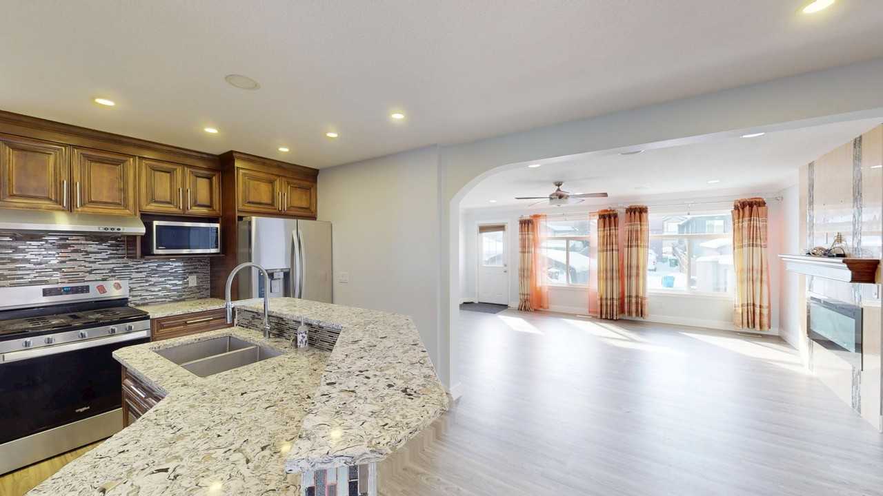 256A Saddlecrest Blvd, NE - Photo 4 of 26