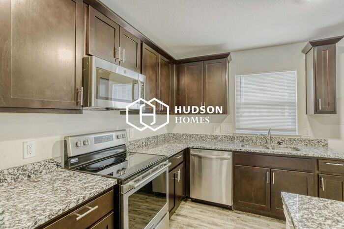 5602 Bacher St - Photo 5 of 14