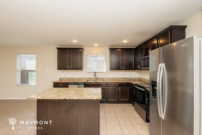 10008 Calcite Dr - Photo 6 of 15