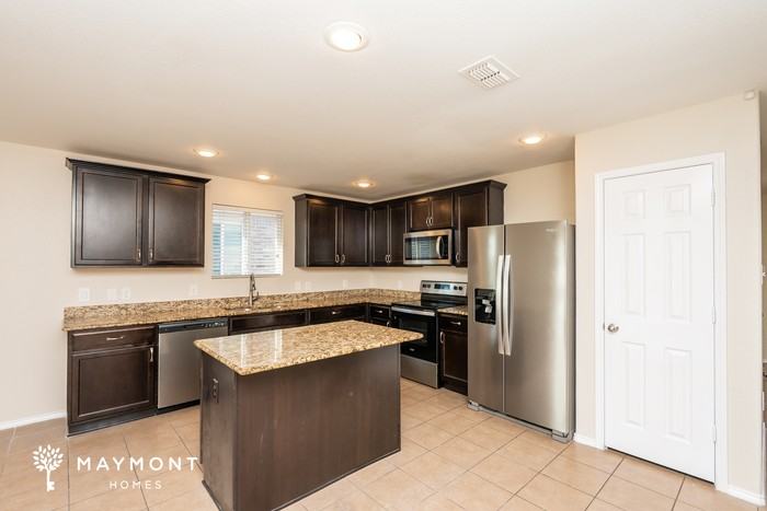 10008 Calcite Dr - Photo 7 of 15