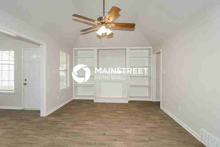 10130 Cross Valley Dr - Photo 4 of 16