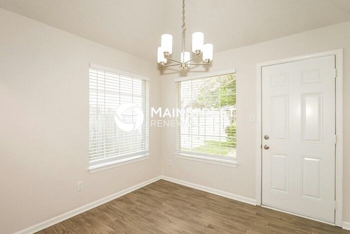 10130 Cross Valley Dr - Photo 5 of 16