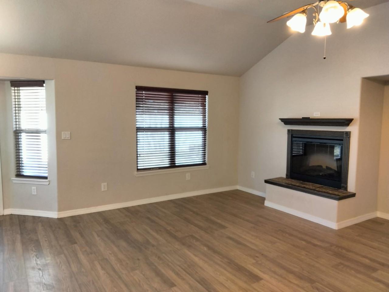 2100 Hali Ln - Photo 6 of 11