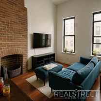 294 Harman St #2R - Photo 1 of 1