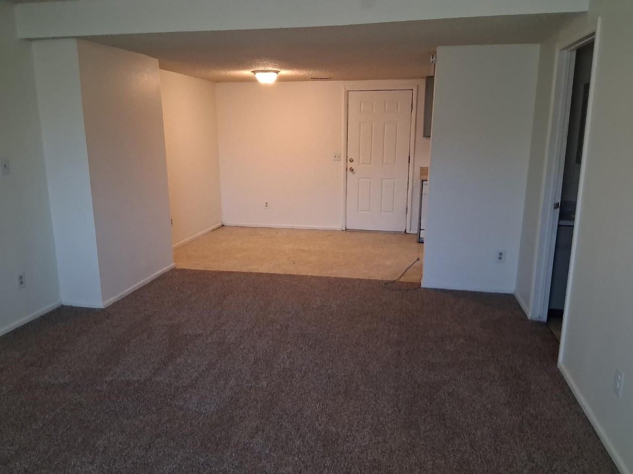 573 Dawn Ct - Photo 4 of 19