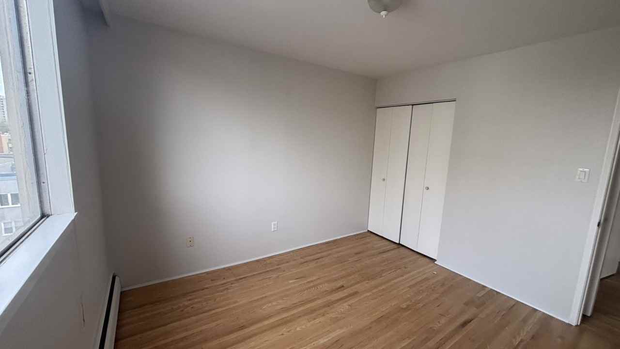 999 Gilford St - Photo 6 of 11