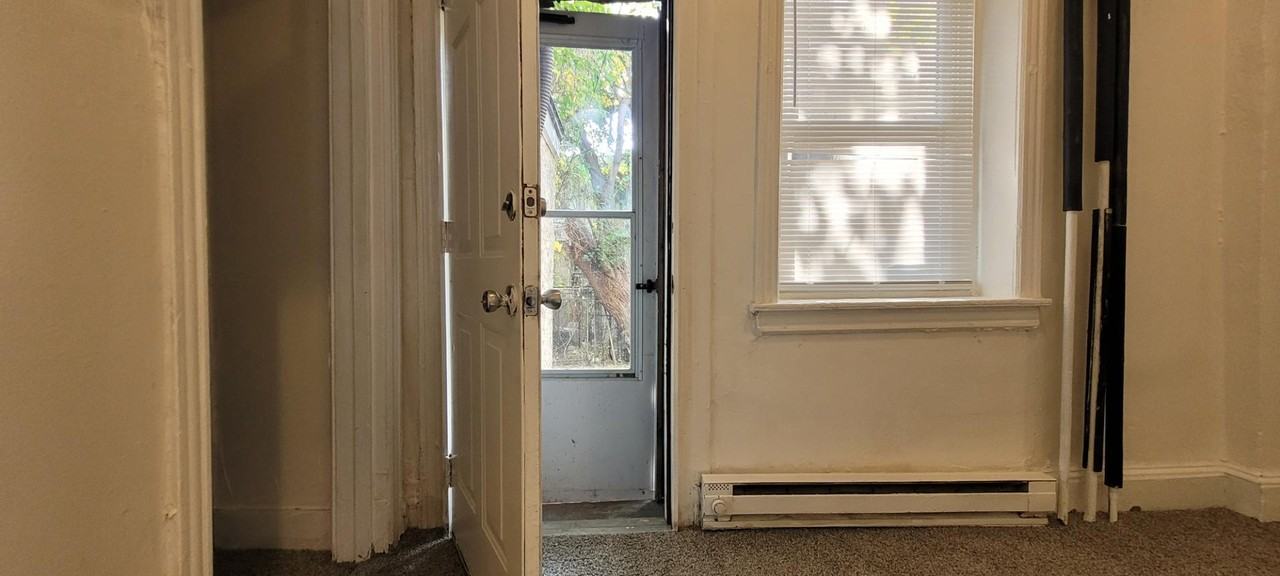 5426 Christian St - Photo 7 of 10