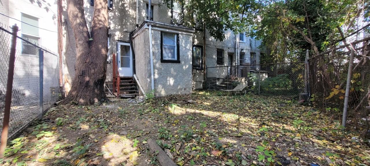 5426 Christian St - Photo 5 of 14