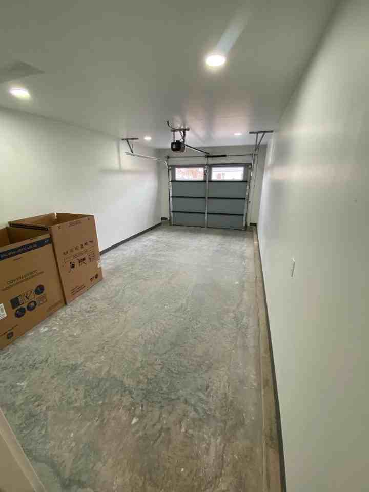 216 S Elmwood Ave - Photo 3 of 20