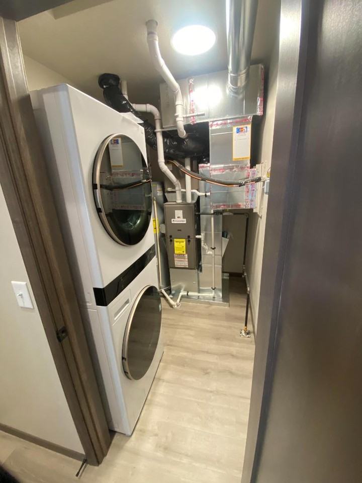 218 S Elmwood Ave - Photo 2 of 20