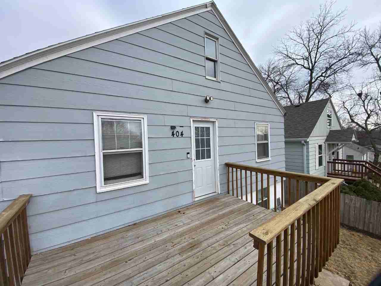 404 S Wayland Ave - Photo 4 of 20