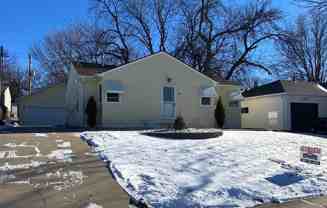 904 S Cloudas Ave - Photo 1 of 1