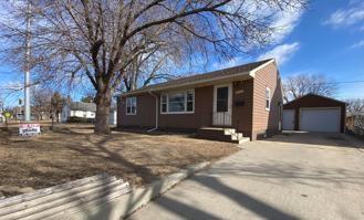 912 N Kiwanis Ave - Photo 1 of 1