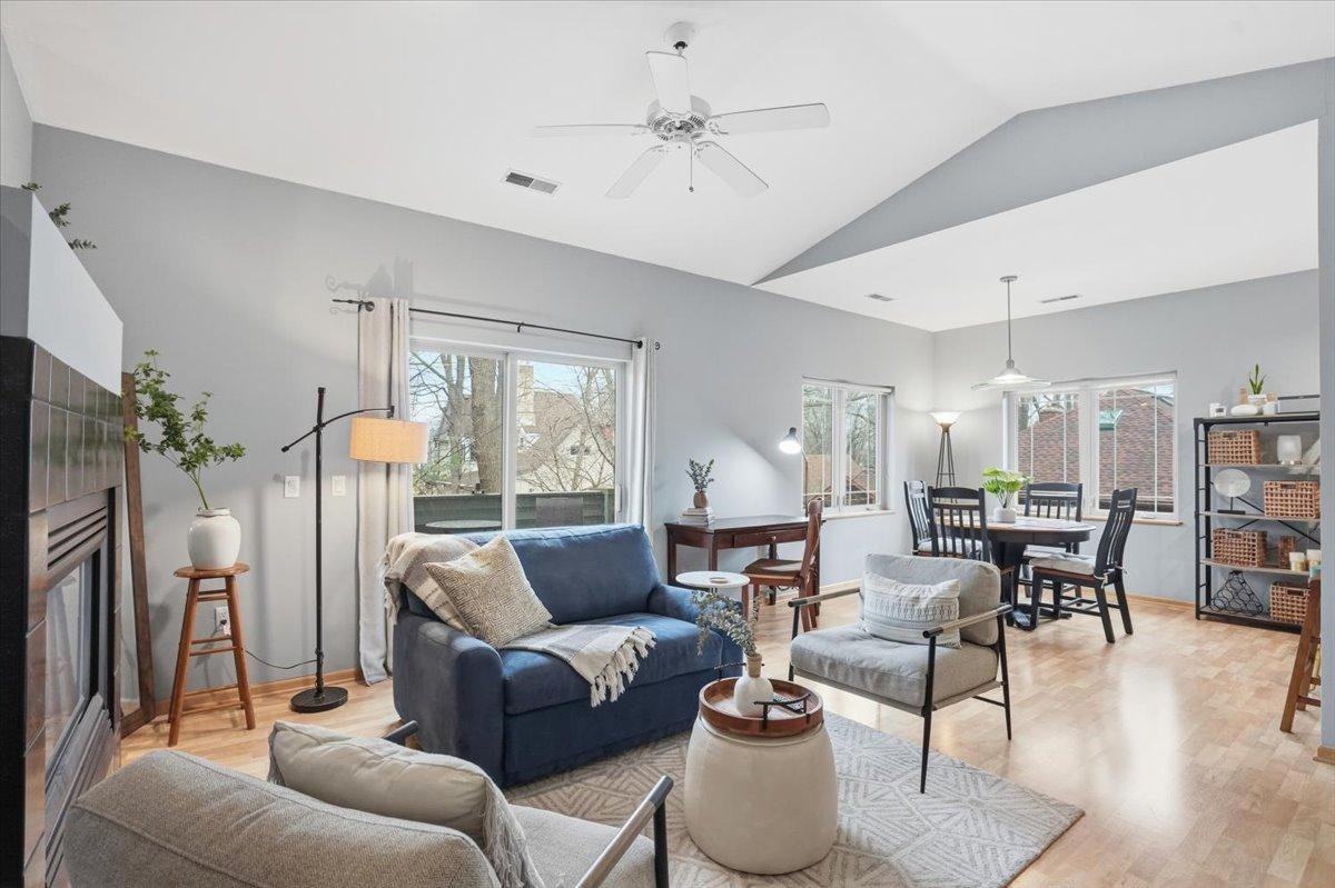 1140 E Dayton St - Photo 6 of 14