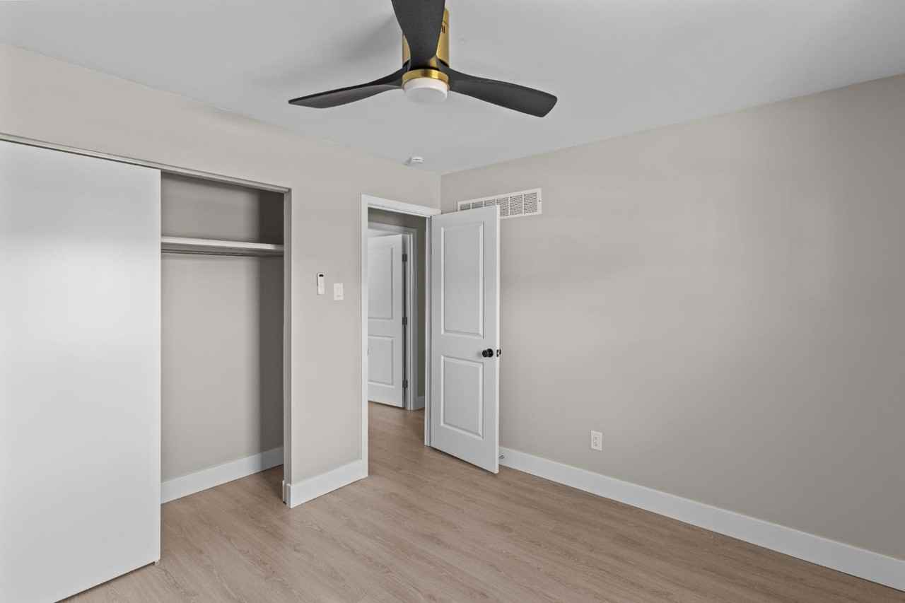 2180 Glenoro Dr - Photo 6 of 11