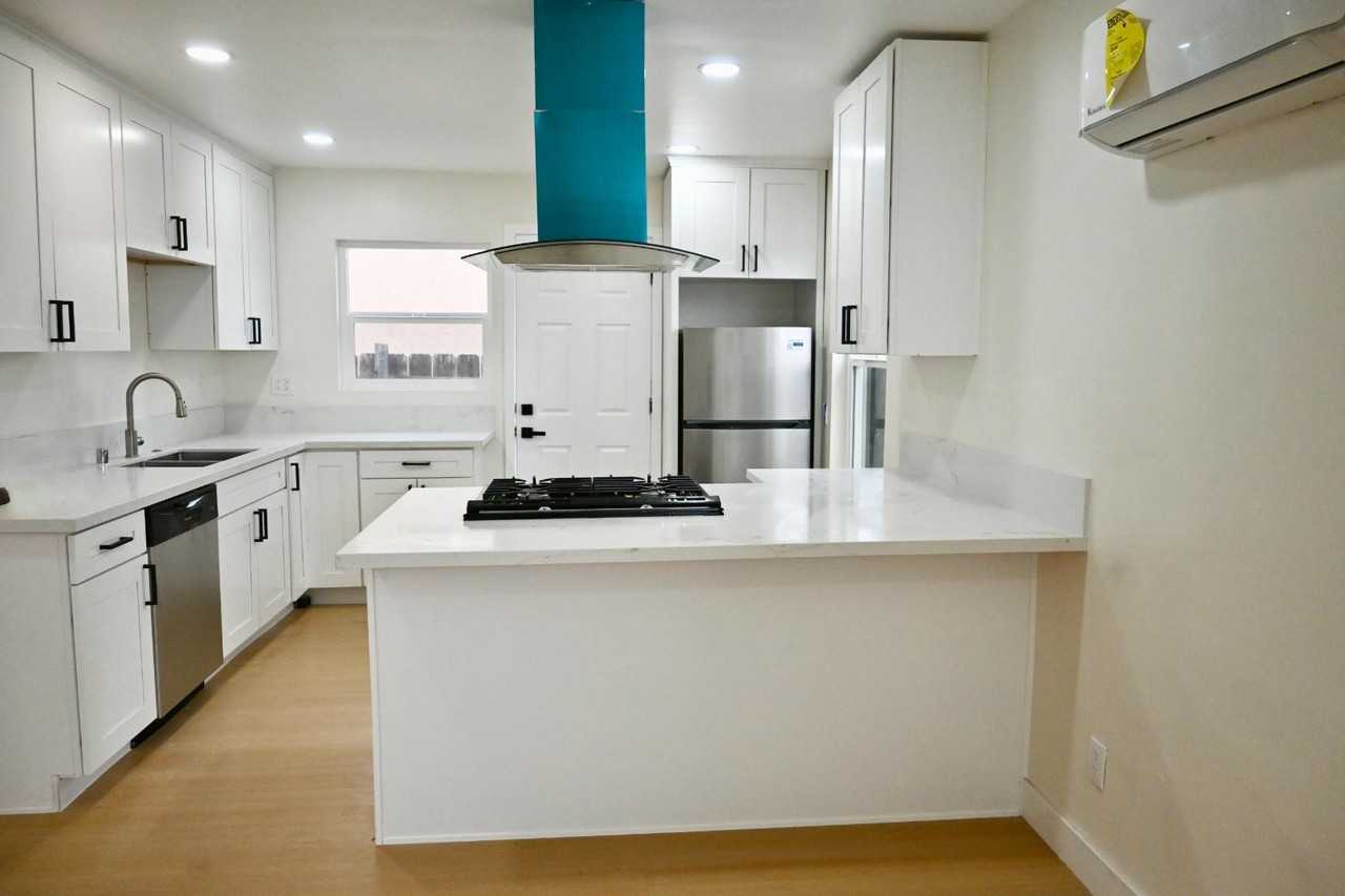 4358-4364 N 36th St - Photo 3 of 10