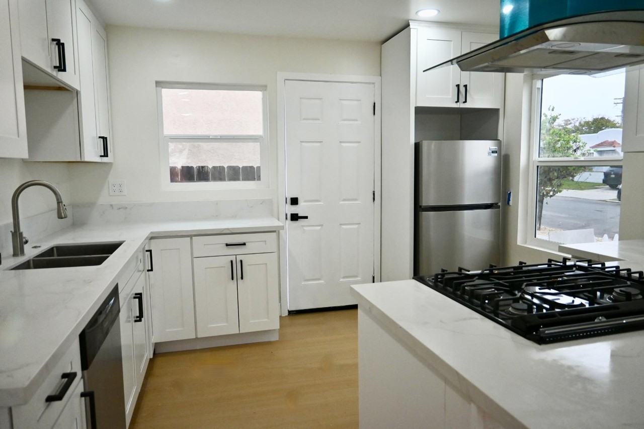 4358-4364 N 36th St - Photo 5 of 10