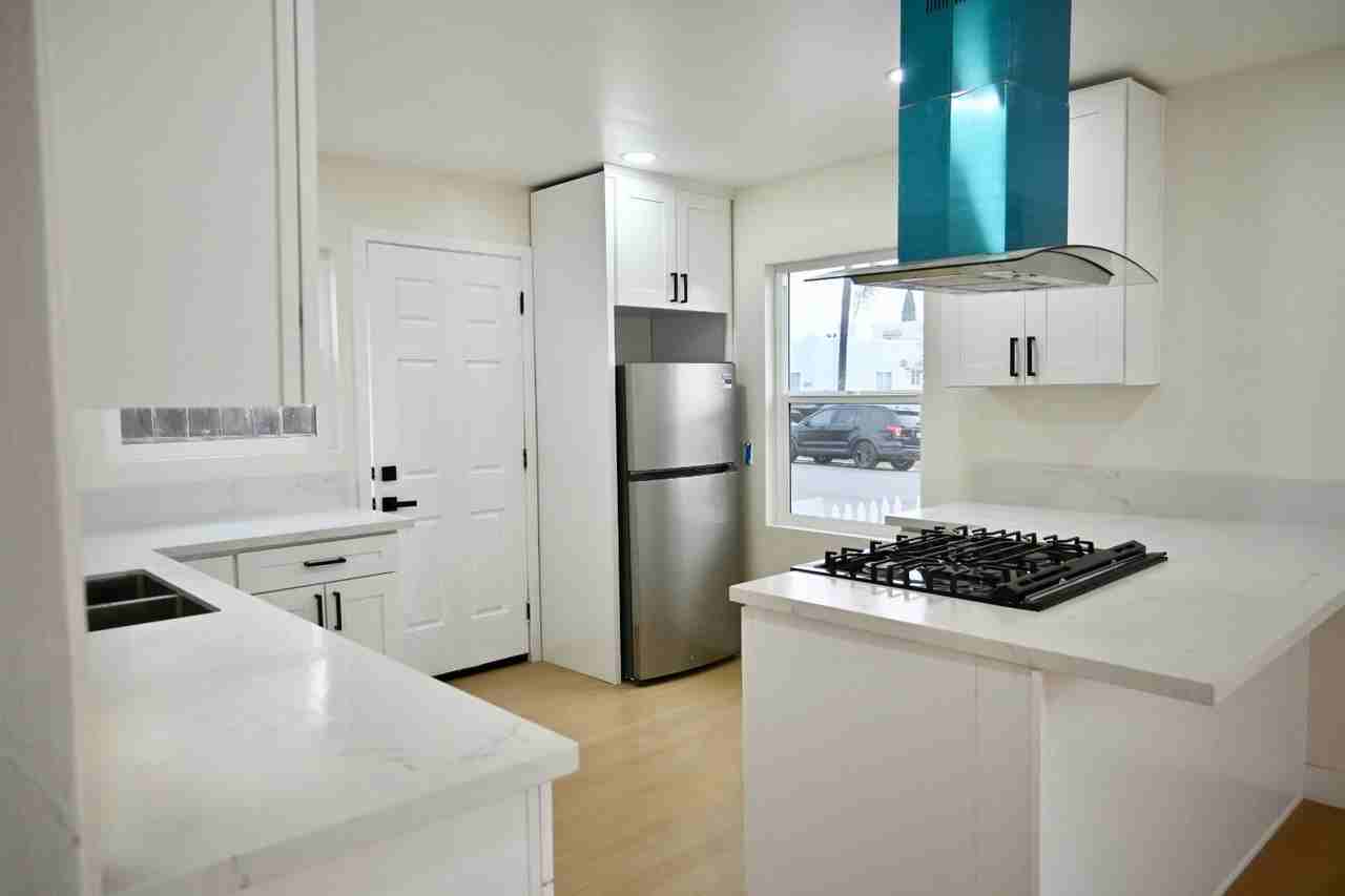 4358-4364 N 36th St - Photo 6 of 10