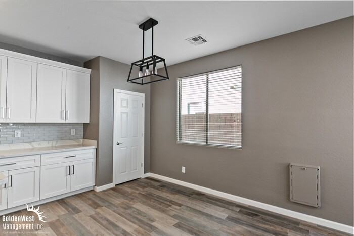 9724 N 182nd Ln - Photo 5 of 22