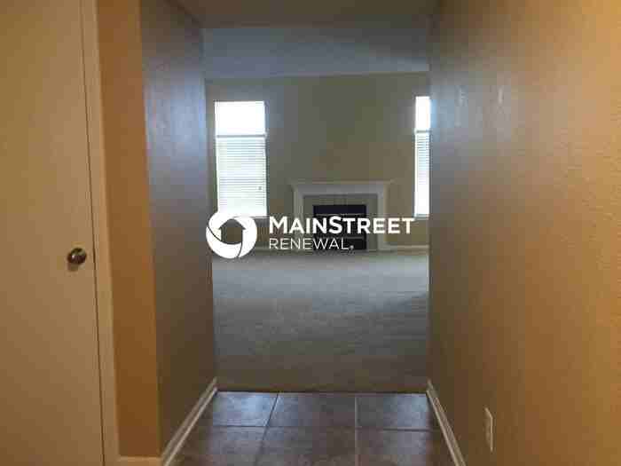 5329 Alameda Rd - Photo 4 of 42