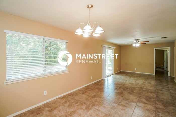 110 Simler St - Photo 5 of 16