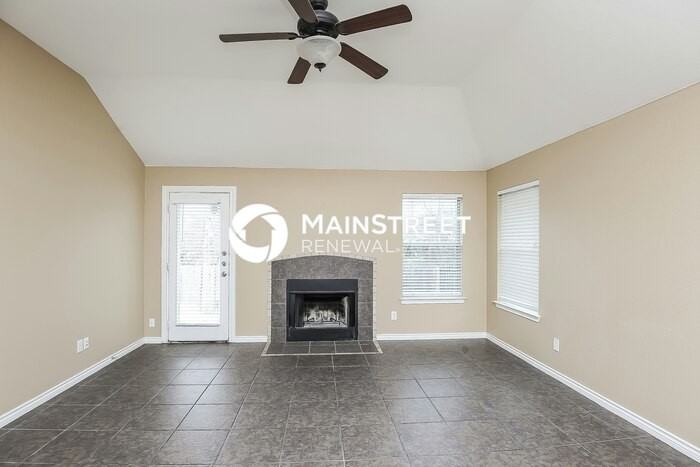 6424 Canyon Trl - Photo 3 of 16