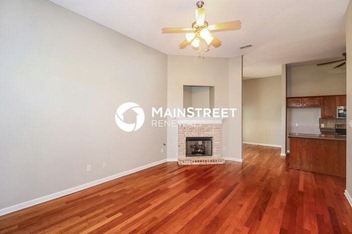 1031 Cassabella Cv - Photo 4 of 16