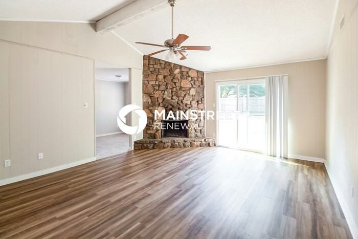 7158 Rose Trail Dr - Photo 3 of 16