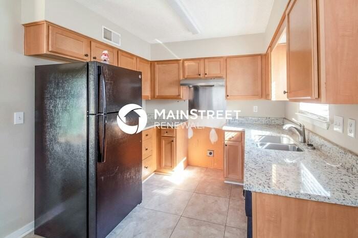 7158 Rose Trail Dr - Photo 4 of 16