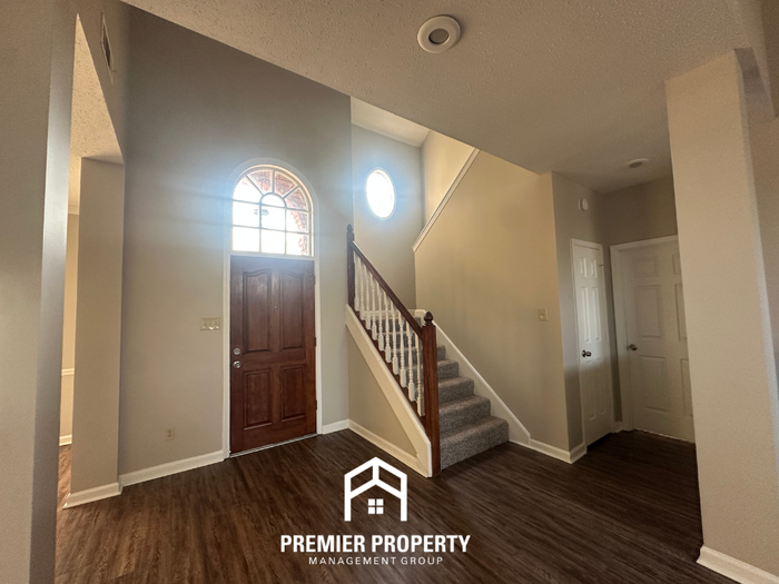 8813 Bredbury Cv E - Photo 2 of 33