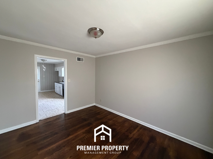1744 Myrna Ln - Photo 3 of 18