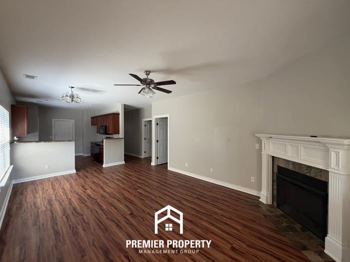 265 Hathaway Ln - Photo 3 of 19