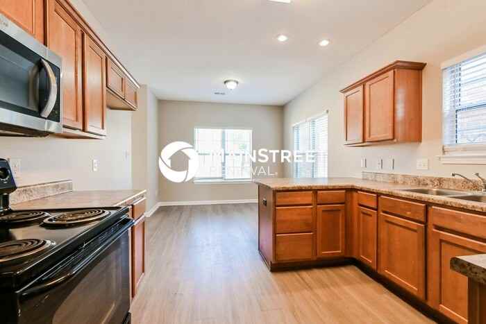 10092 Mill Hill Ave - Photo 7 of 16