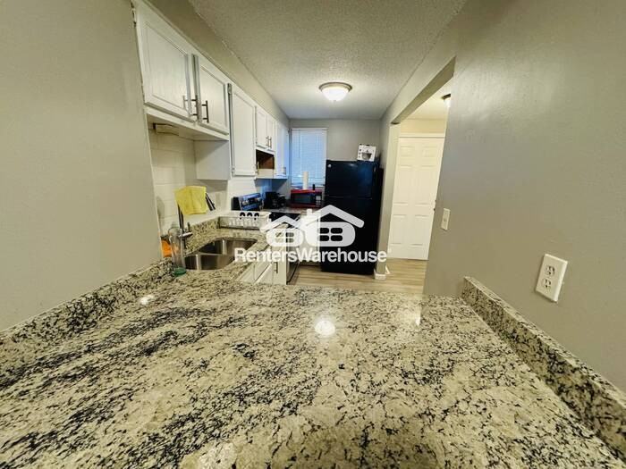 1611 Glenwood Ave #2 - Photo 4 of 19