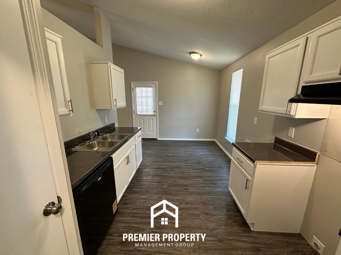 4405 French Market Cir E - Photo 3 of 21