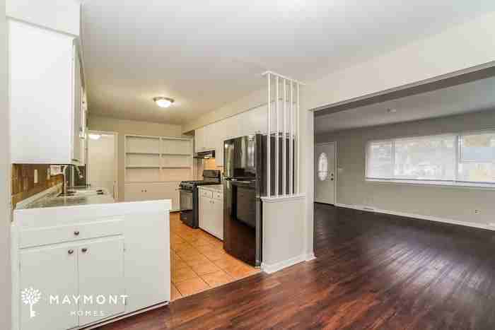 1499 Shanley Dr - Photo 7 of 12