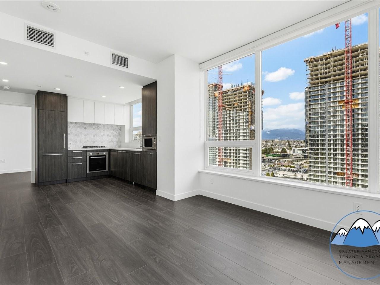 2425 Alpha Ave - Photo 5 of 29