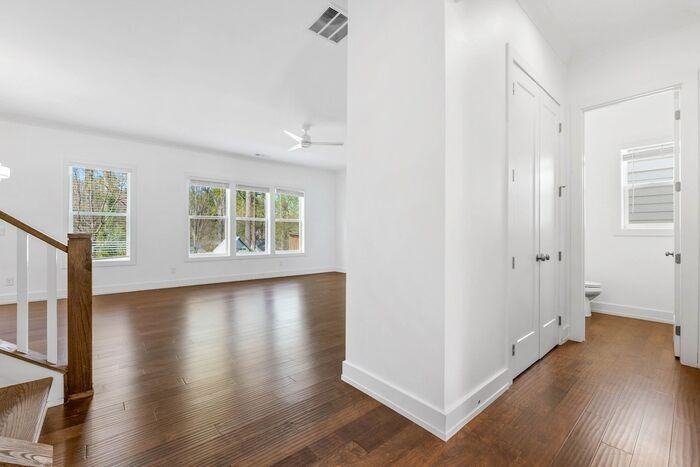 3388 Kelowna Ct - Photo 6 of 33