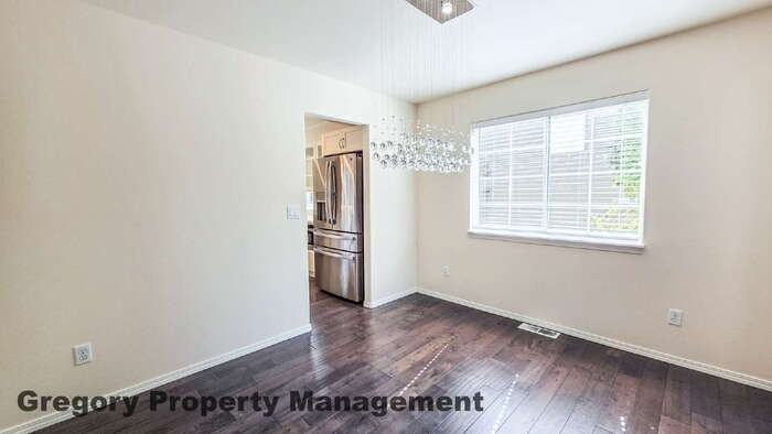 19704 131st Pl Ne - Photo 5 of 31