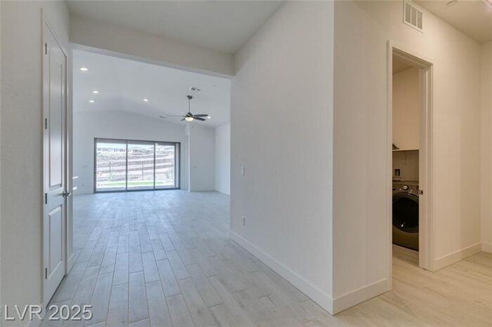 257 Piazzetta Pl - Photo 3 of 45