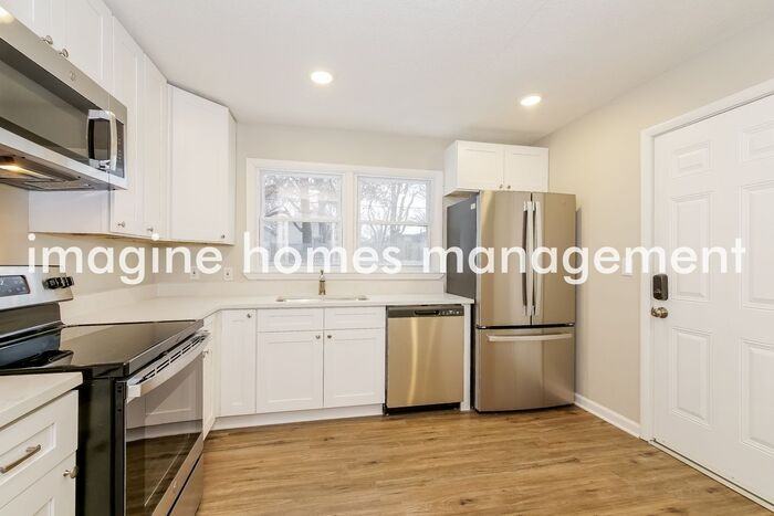 8212 Grand Ave - Photo 7 of 16