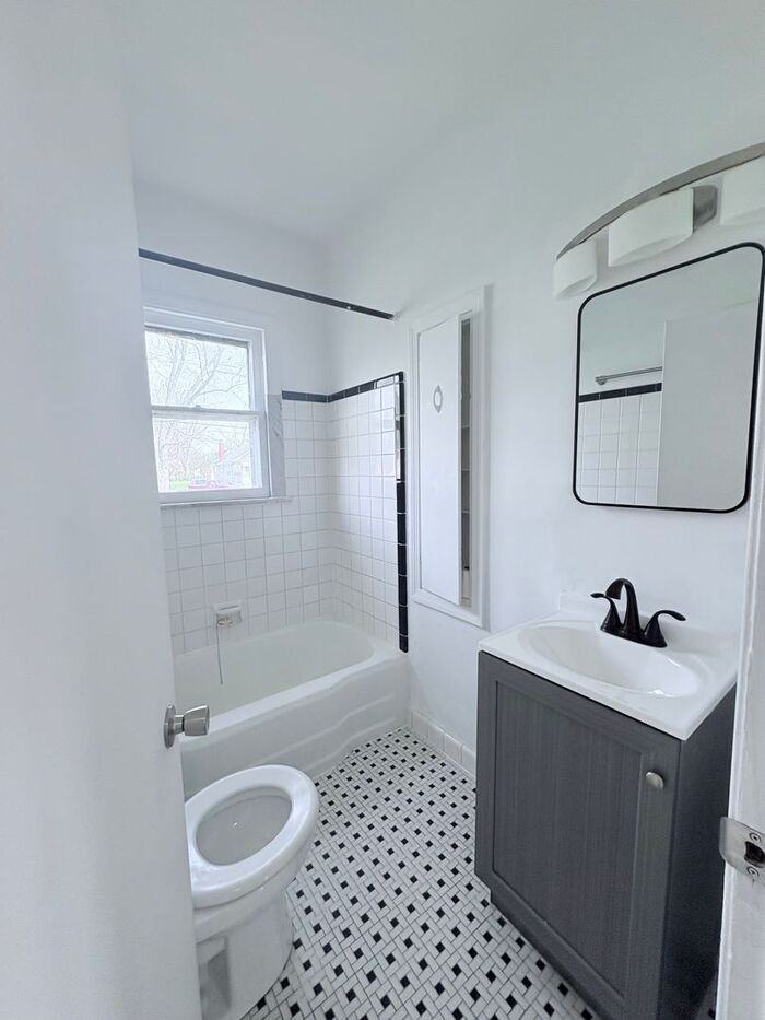 1580 E Maynard Ave - Photo 3 of 18