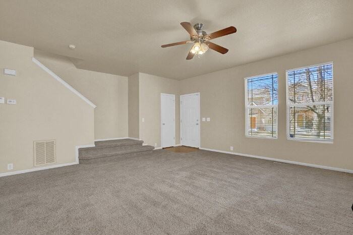 2424 Saint Paul Dr - Photo 5 of 30