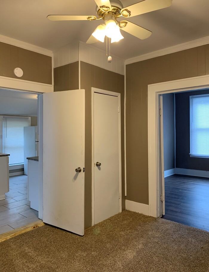 331 W 40th St - Photo 6 of 21