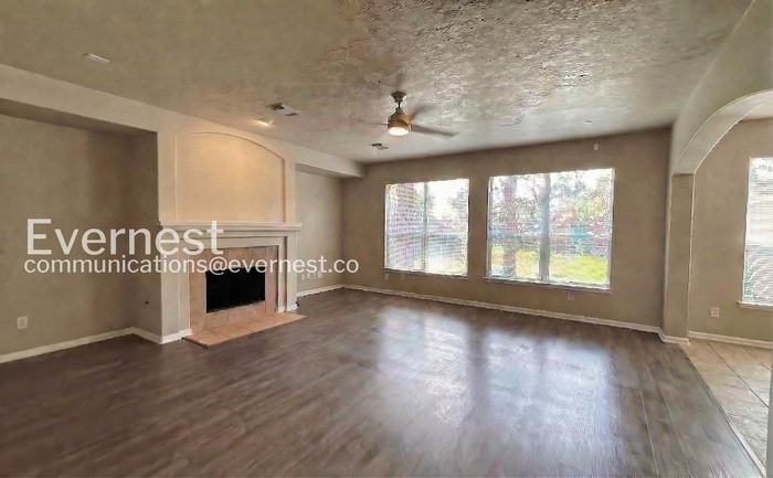 6411 Sparrows Glen Ln - Photo 5 of 31