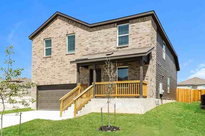 178 Amy Aly - Photo 5 of 16