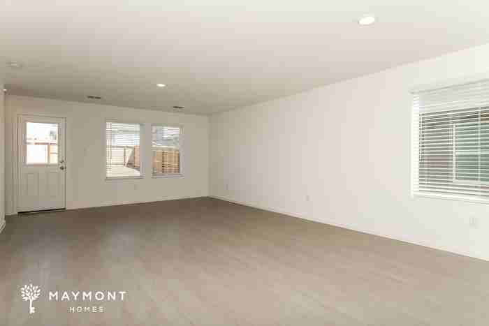 178 Amy Aly - Photo 6 of 16